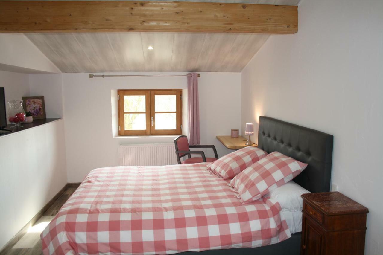 chambre d'hôte LE MERCIER Calmont  Extérieur photo