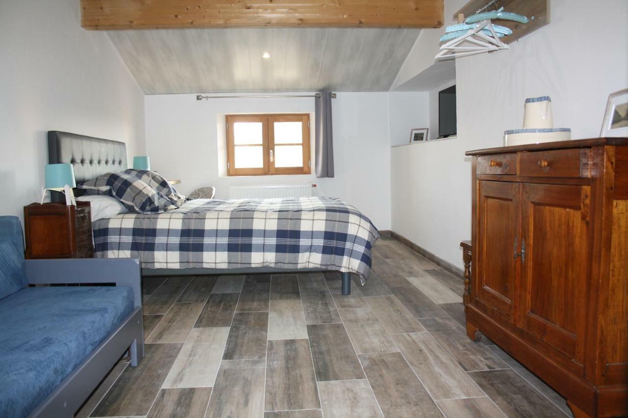 chambre d'hôte LE MERCIER Calmont  Extérieur photo